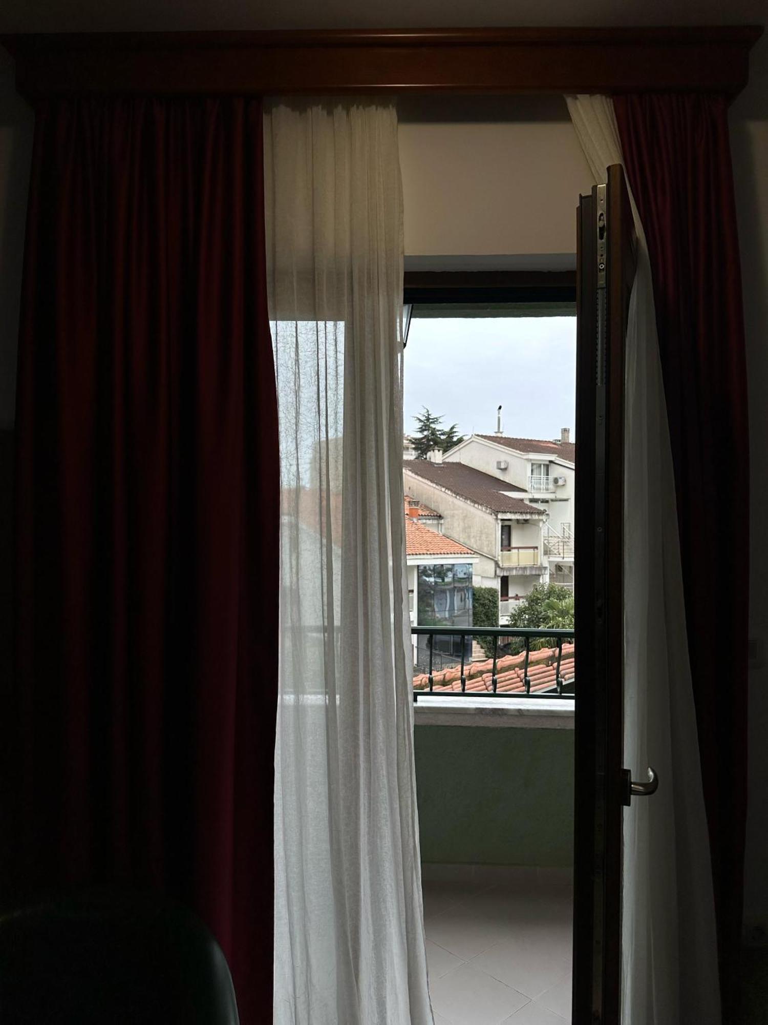 Apartments Krapina Lux Budva Exterior photo