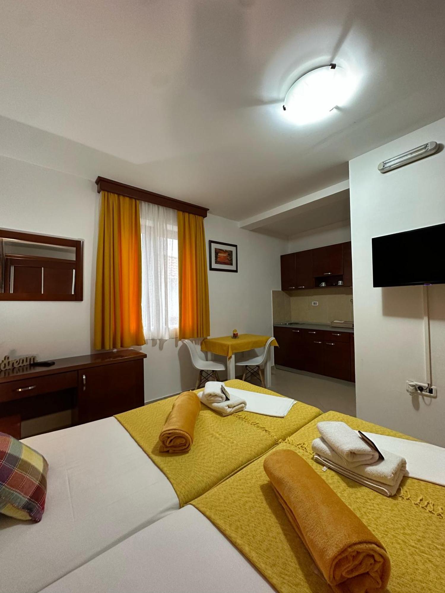 Apartments Krapina Lux Budva Exterior photo